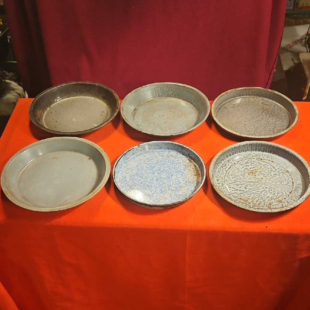 6-  Antique Graniteware/Splatterware Pie Pans